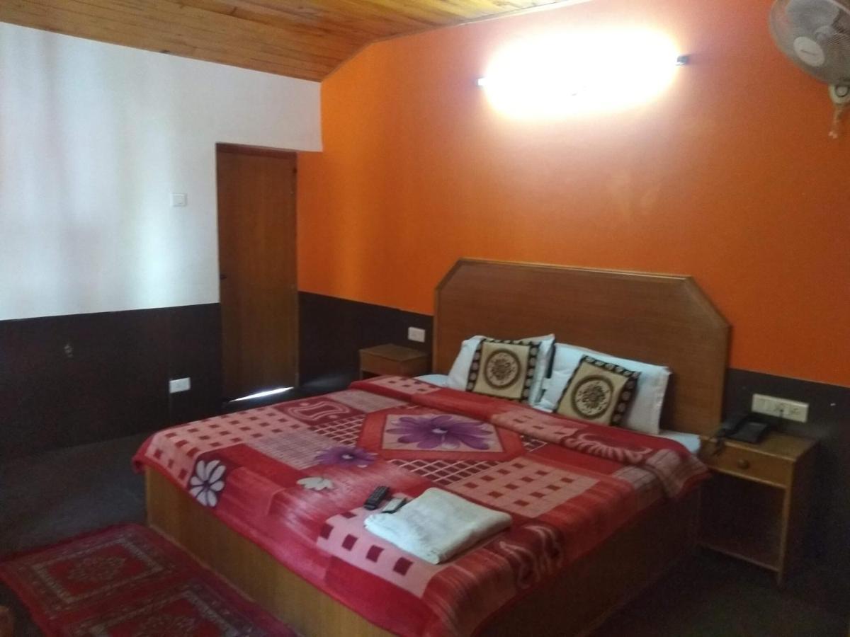 مايالي Hotel Hilltop المظهر الخارجي الصورة